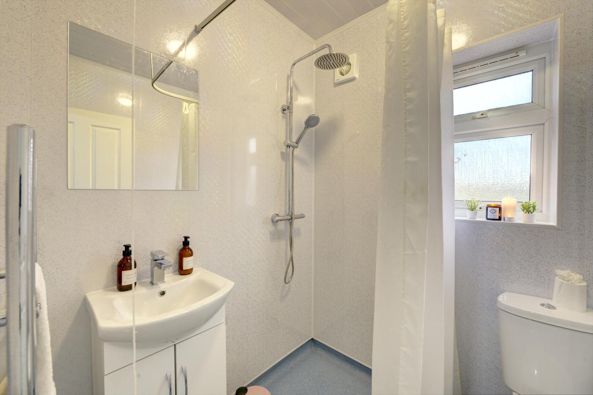 Stunning And Lovely 3 Bed House - Catch 22 Ковентрі Екстер'єр фото