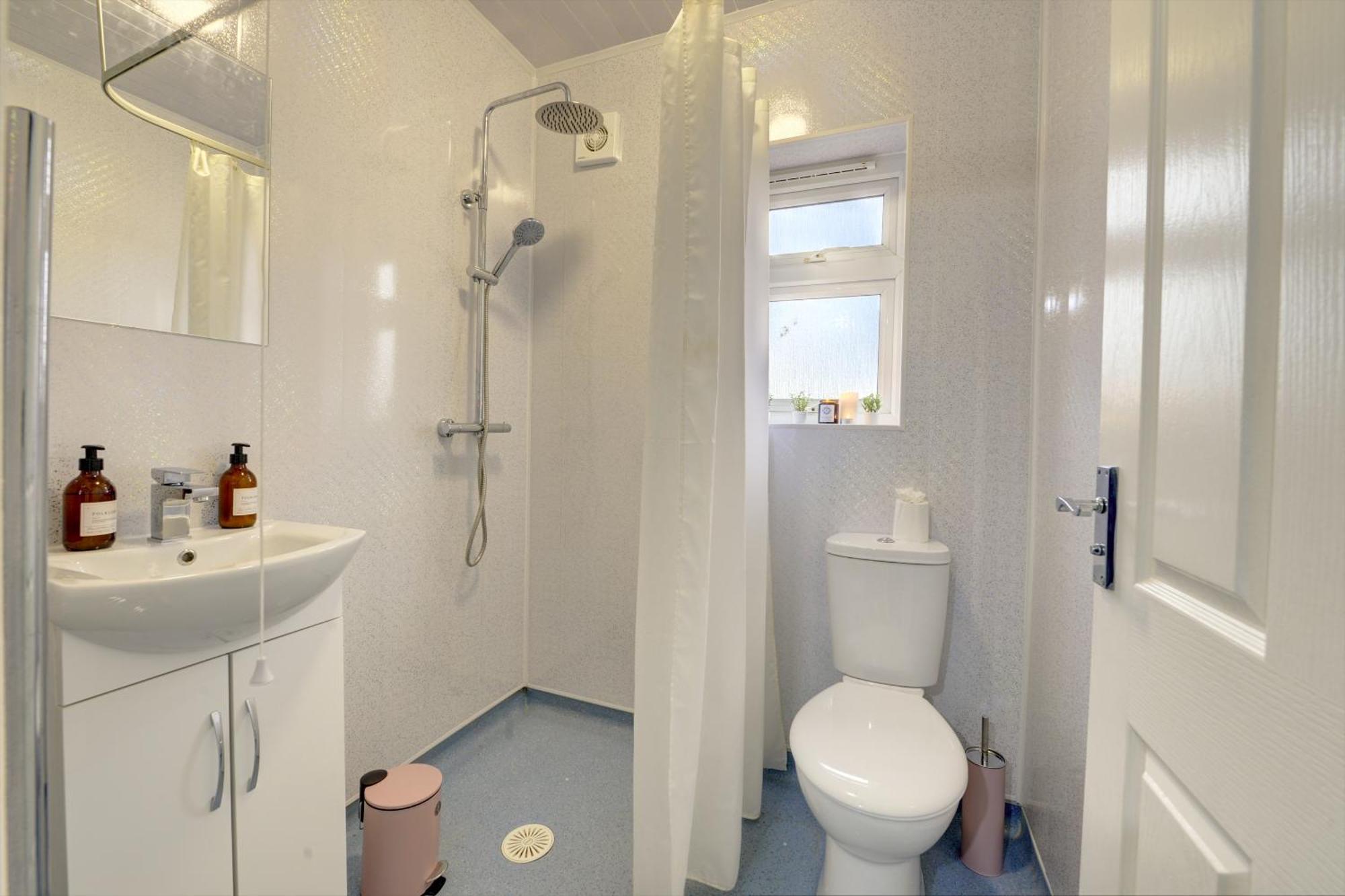 Stunning And Lovely 3 Bed House - Catch 22 Ковентрі Екстер'єр фото