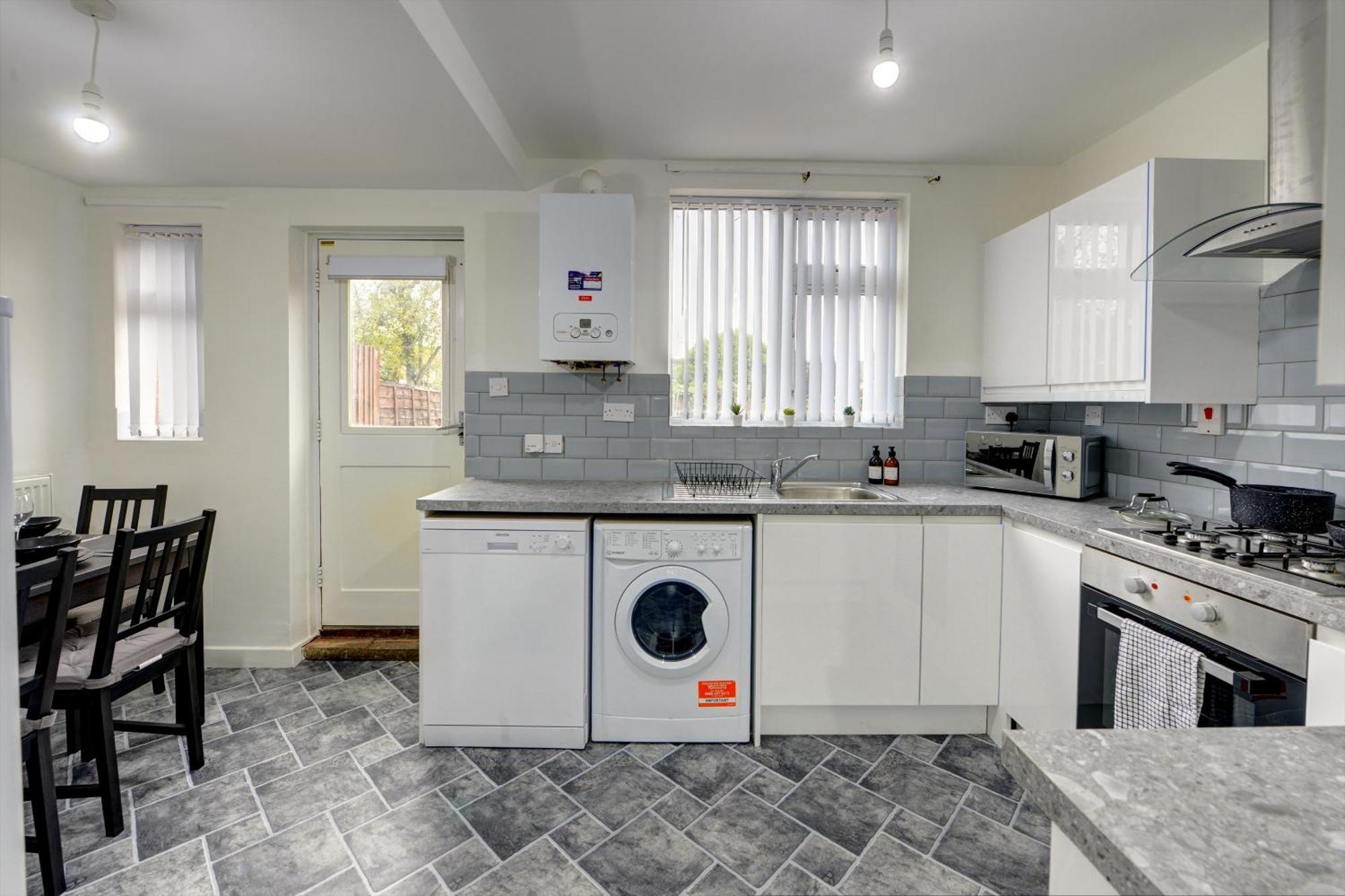 Stunning And Lovely 3 Bed House - Catch 22 Ковентрі Екстер'єр фото