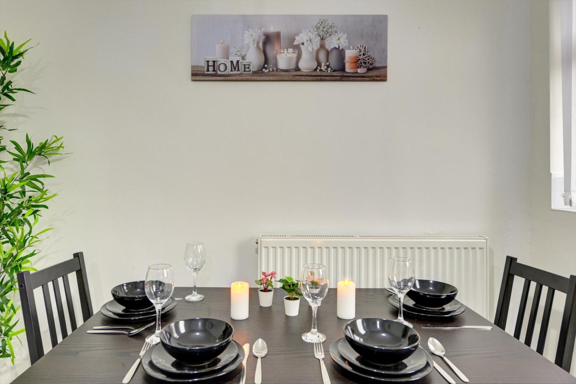Stunning And Lovely 3 Bed House - Catch 22 Ковентрі Екстер'єр фото
