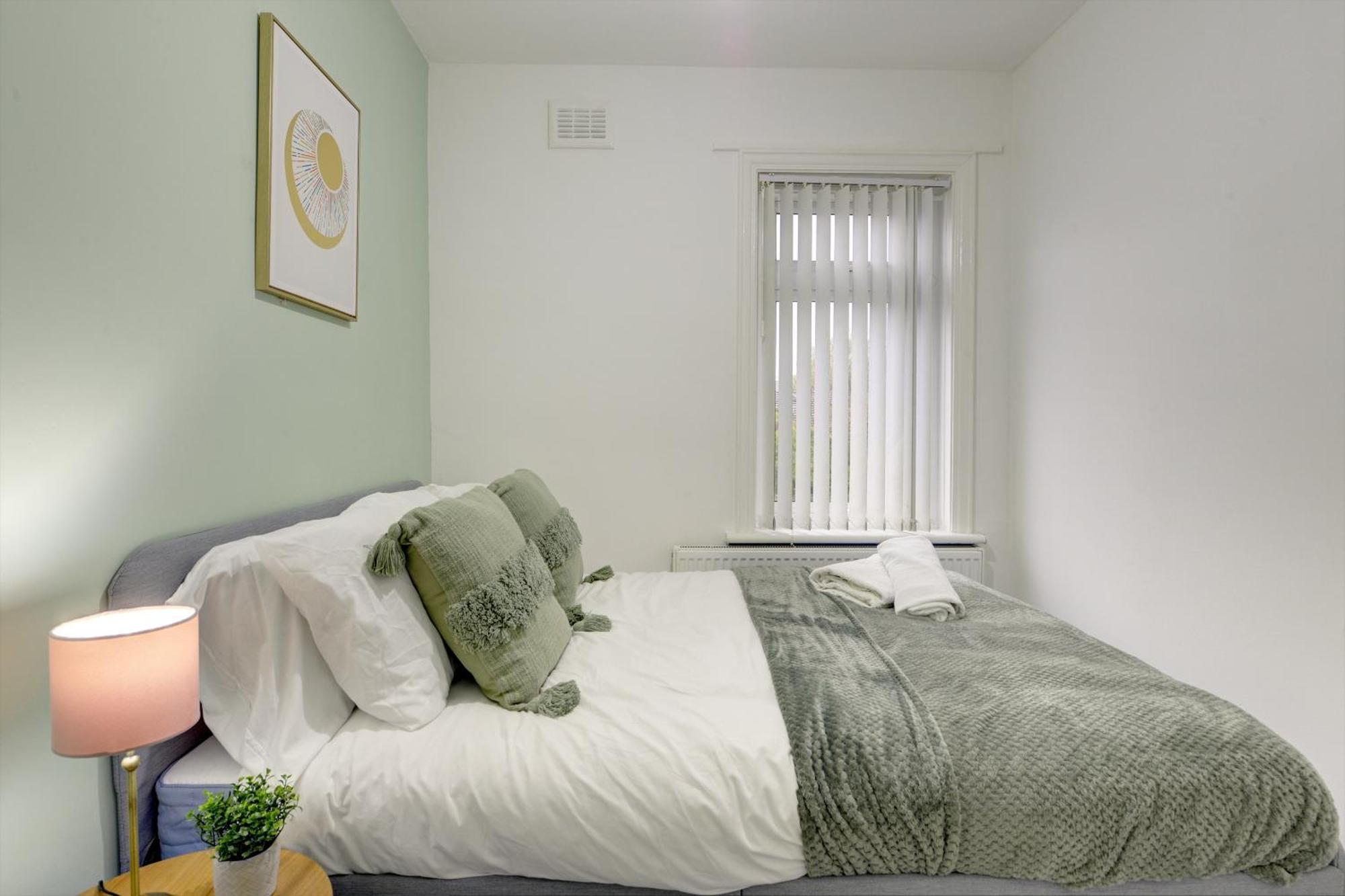 Stunning And Lovely 3 Bed House - Catch 22 Ковентрі Екстер'єр фото