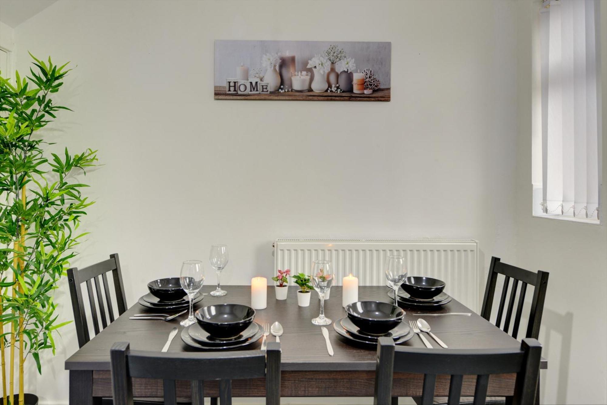 Stunning And Lovely 3 Bed House - Catch 22 Ковентрі Екстер'єр фото