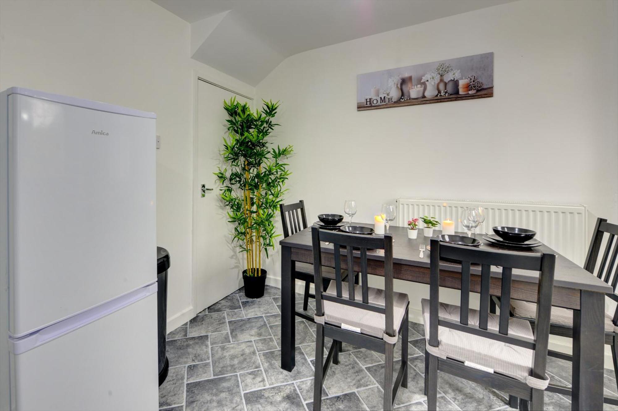 Stunning And Lovely 3 Bed House - Catch 22 Ковентрі Екстер'єр фото